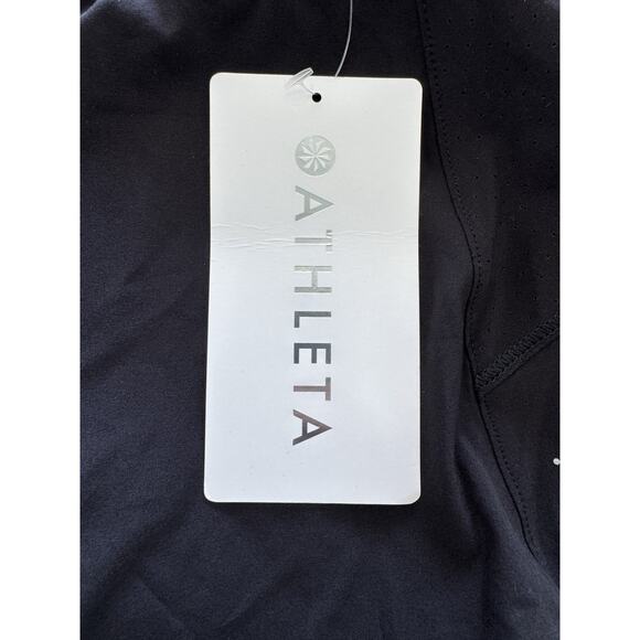ATHLETA Run With It 16" Skort Black Mid-Rise Size Medium Tennis Golf Pockets Gym - Picture 3 of 4